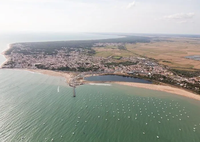 Jolie Maison Individuelle A La Tranche-sur-mer, 5 Couchages, Jardin Et Terrasse Sud - Fr-1-194-349 Holiday home La Tranche-sur-Mer